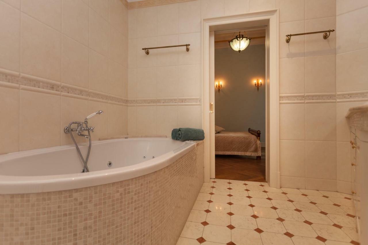 Filip'S Palace Luxurious Apartment Liubliana Exterior foto